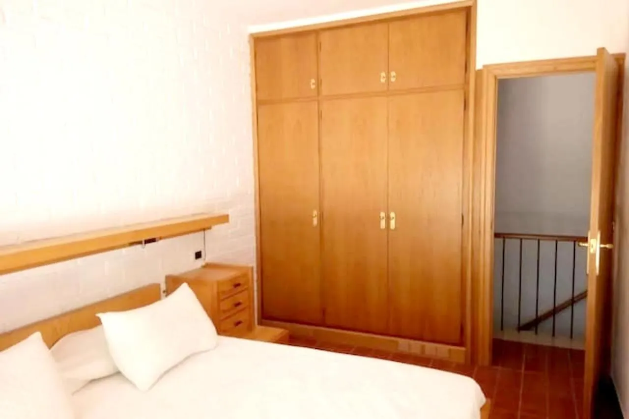 Spacious House In פלטחה ד'ארו